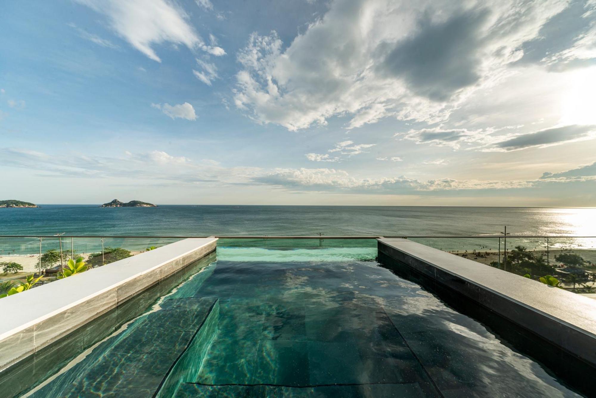Lifestyle Laghetto Collection Hotell Rio de Janeiro Exteriör bild Infinity pool at the top of the hotel